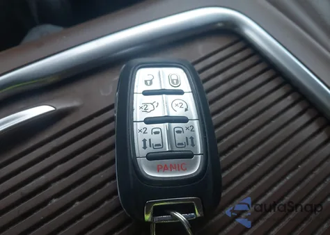 2017 Chrysler Pacifica Limited from USA, damaged, VIN 2C4RC1GG3HR528897